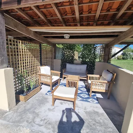 D'hotes Le Cocon De Lily Bed & Breakfast 3*