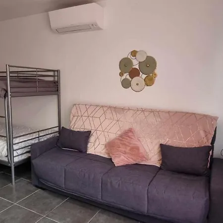 D'hotes Le Cocon De Lily Panzió 3*