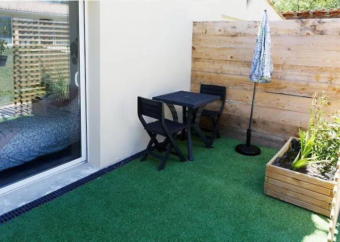 D'hotes Le Cocon De Lily Bed & Breakfast 3*