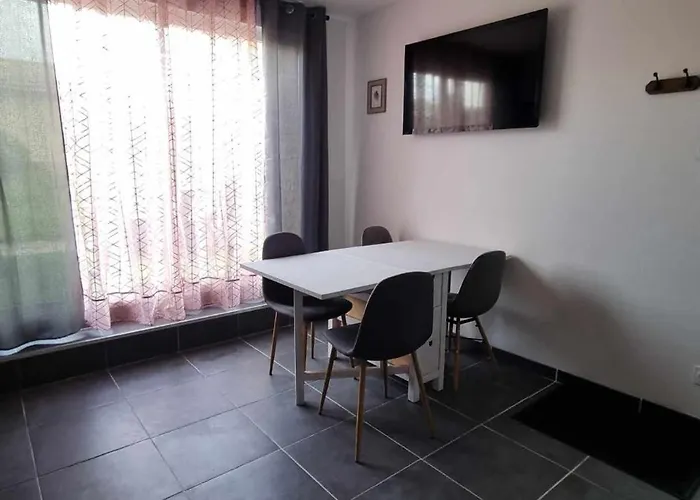 D'hotes Le Cocon De Lily Bed & Breakfast 3*