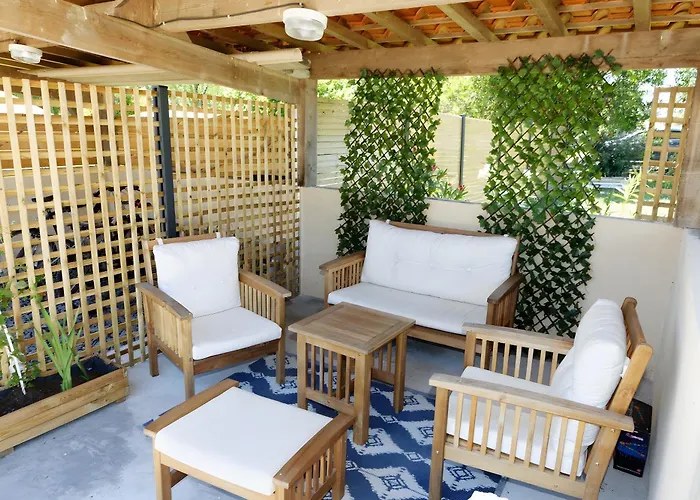 D'hotes Le Cocon De Lily Bed & Breakfast 3*