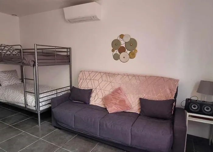 D'hotes Le Cocon De Lily Bed & Breakfast 3*